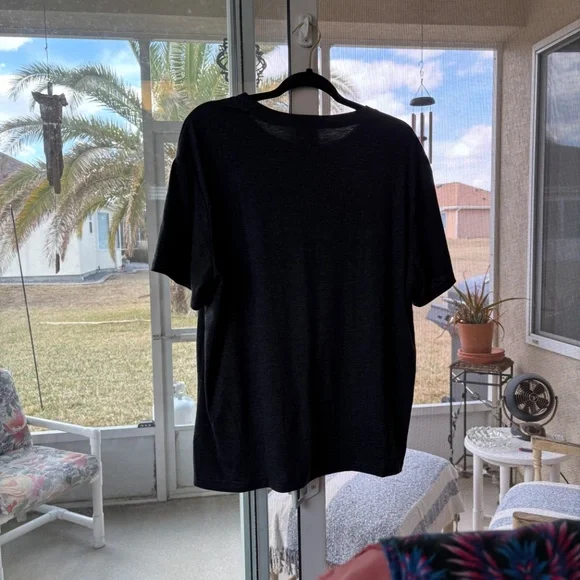 “Be Kind” Graphic Tee – Size (XXL) - Picture 4 of 4